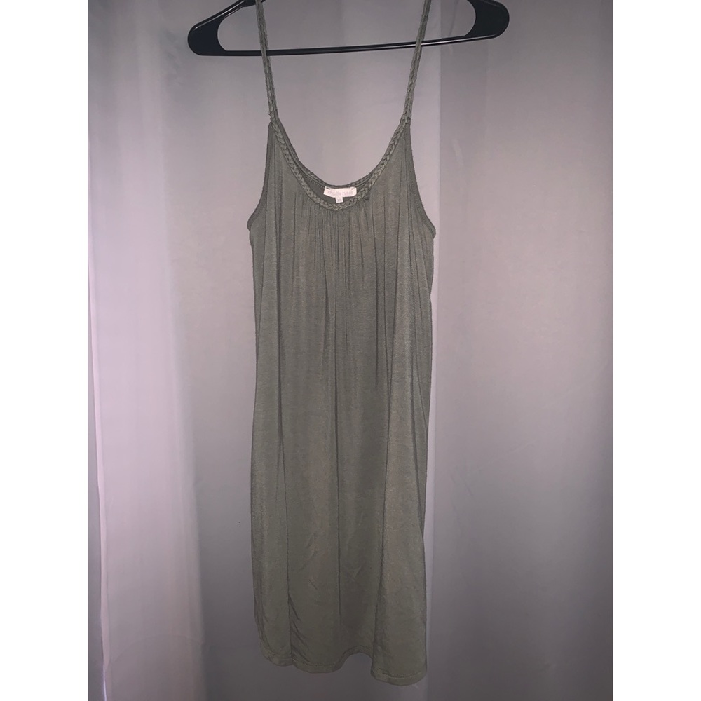 ‼️MUST BUNDLE‼️ARMY GREEN FLOWY DRESS